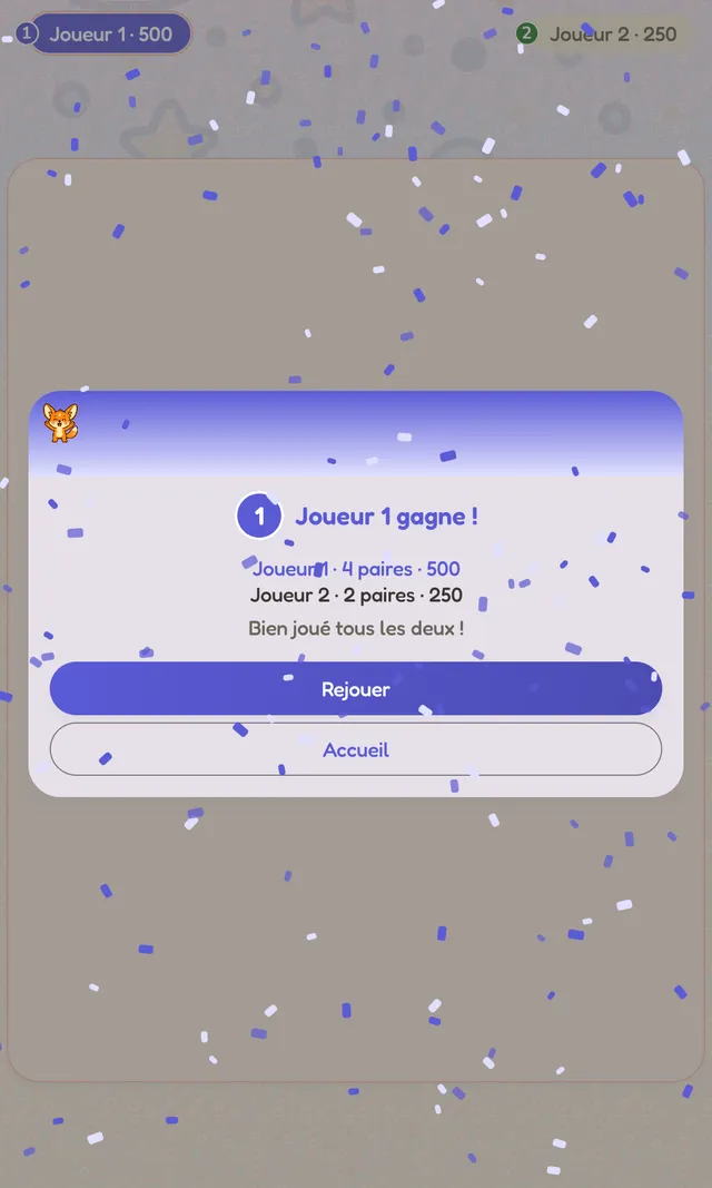 Écran de résultats de manche montrant une carte Tricératops assortie pour 200 points bonus, avec un badge bonus deux étoiles et les cartes de dinosaures restantes face cachée.